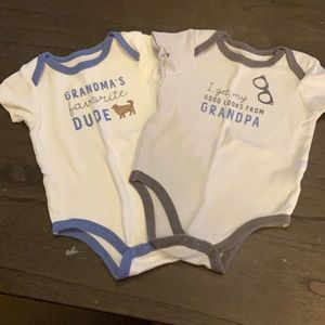 Short sleeve onesies pack